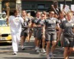He carried the Olympic torch at the last time of relay in London's Southwark in London's Southwark He carried the Olympic torch at the last time of relay in London's Southwark in London's Southwark.